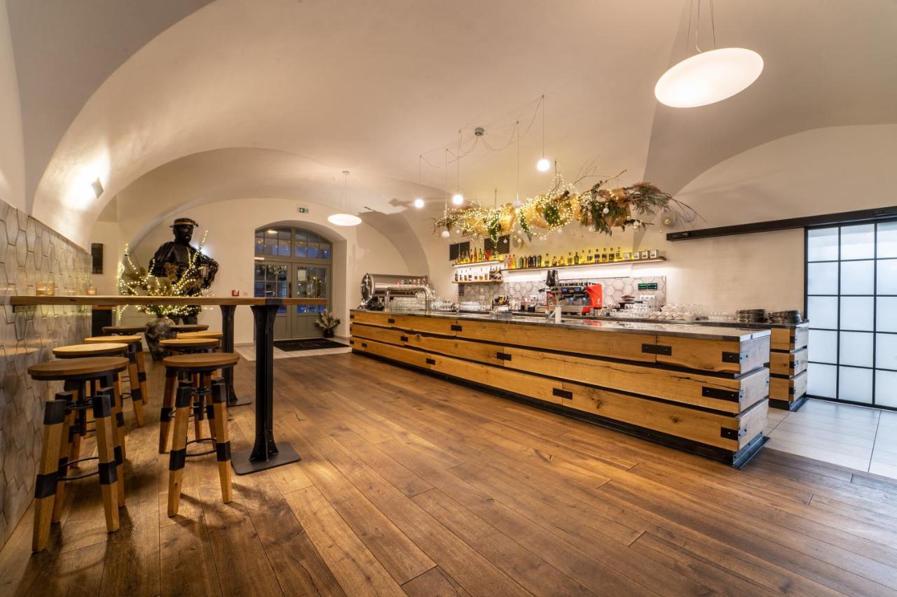 Hotel Pansky Pivovar Holesov ภายนอก รูปภาพ